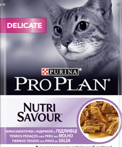 Comida húmida para gatos Pro Plan Cat Adult NutriSavour Delicate with Turkey Wet – Saqueta 26 x 85 g