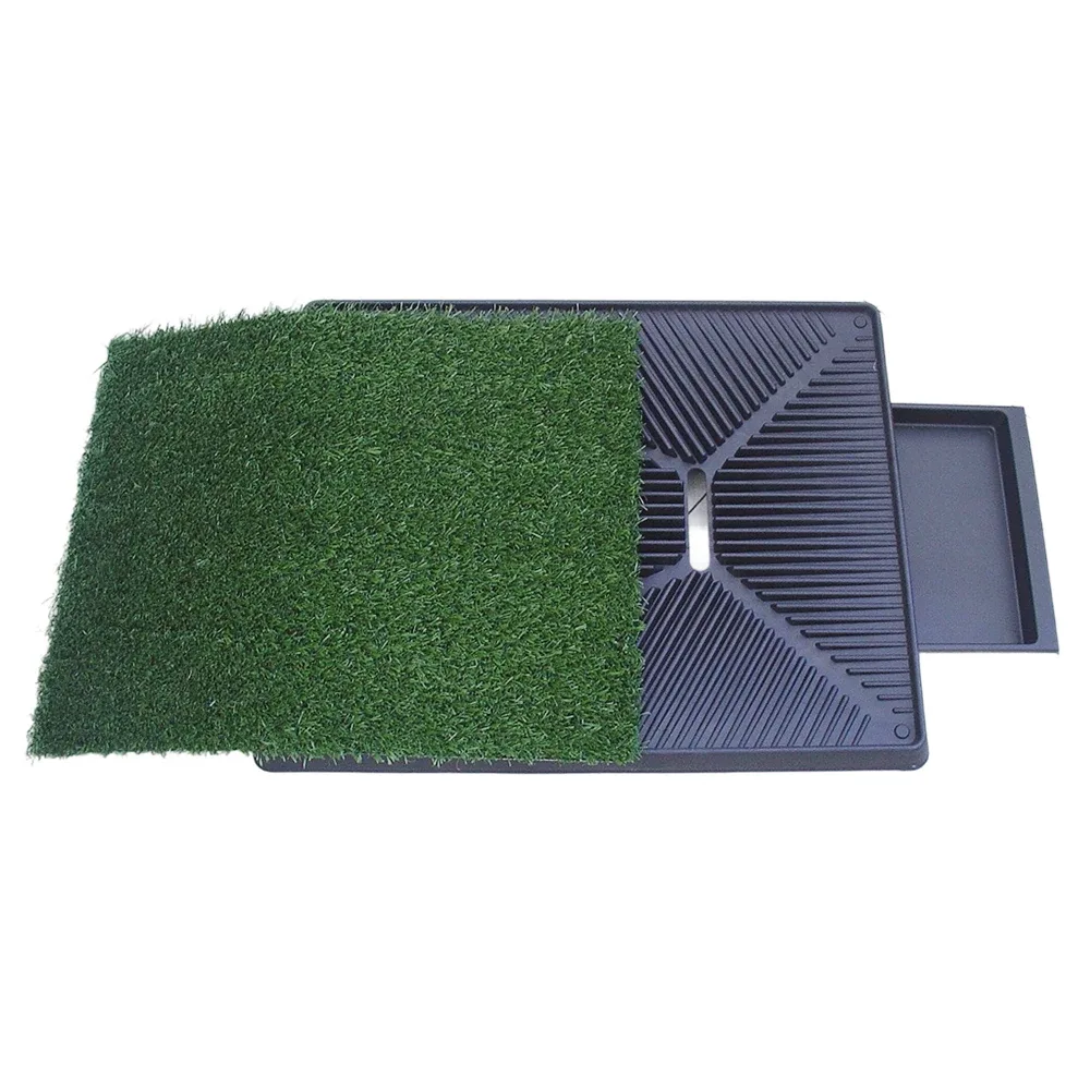 WC com Relva Artificial 63 × 51 cm — Cão